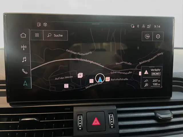 Audi Q5 view 12