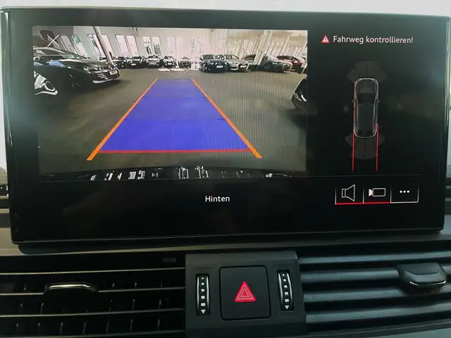 Audi Q5 view 15