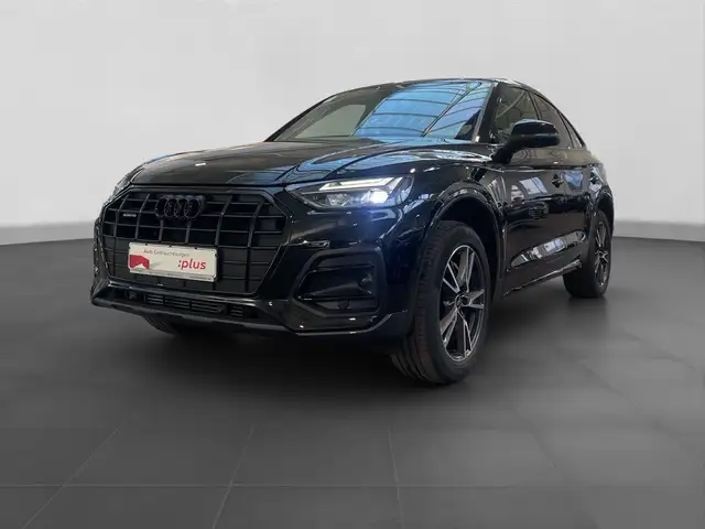 Audi Q5 view 2