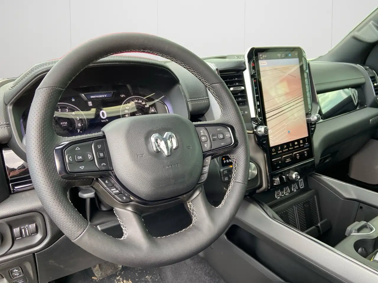 RAM 1500 снимка RAM 1500