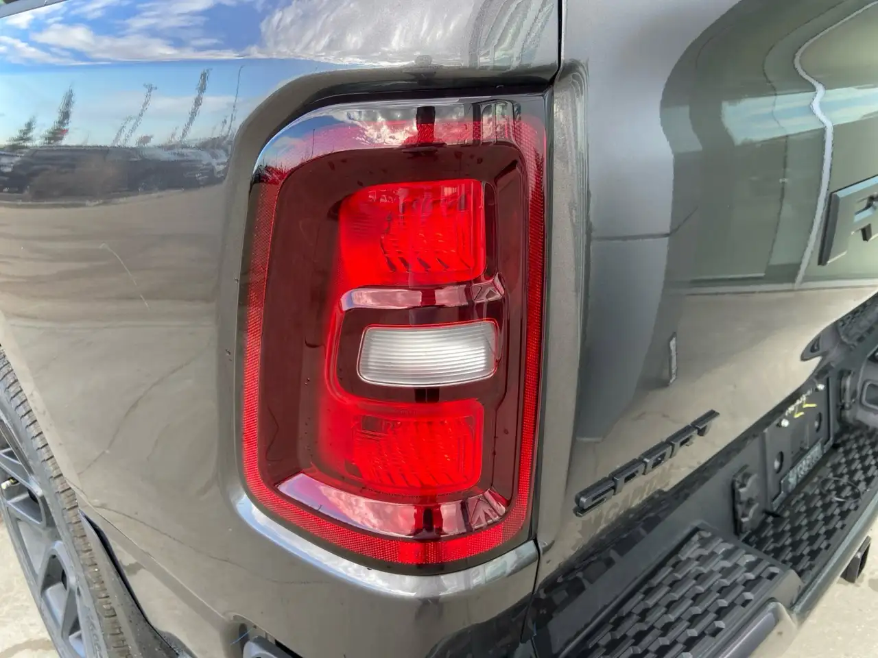 RAM 1500 снимка RAM 1500