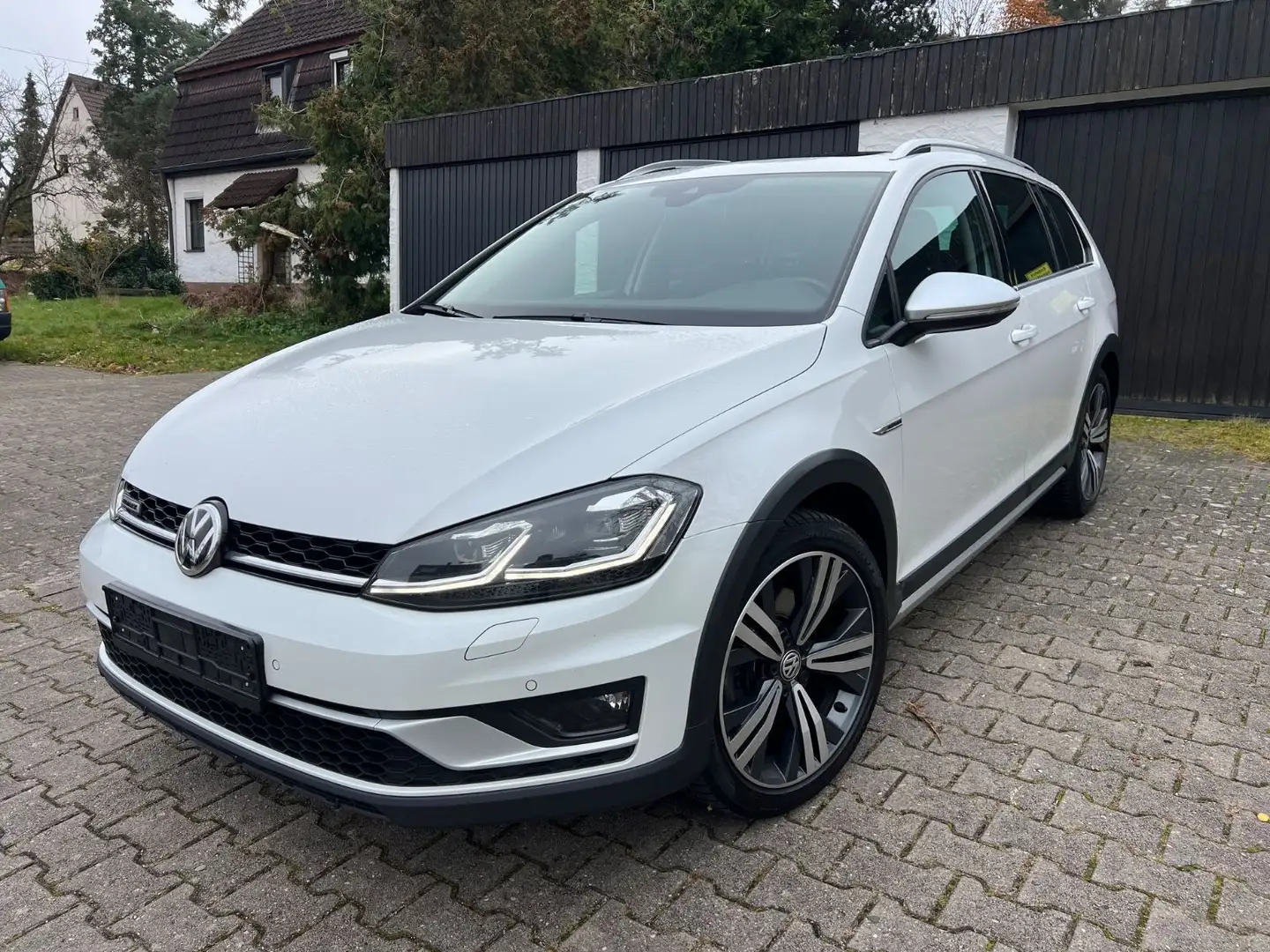 Volkswagen Golf Alltrack 2.0 TDI DSG 4M*ACC*Pano*Leder*AHK Weiß - 1