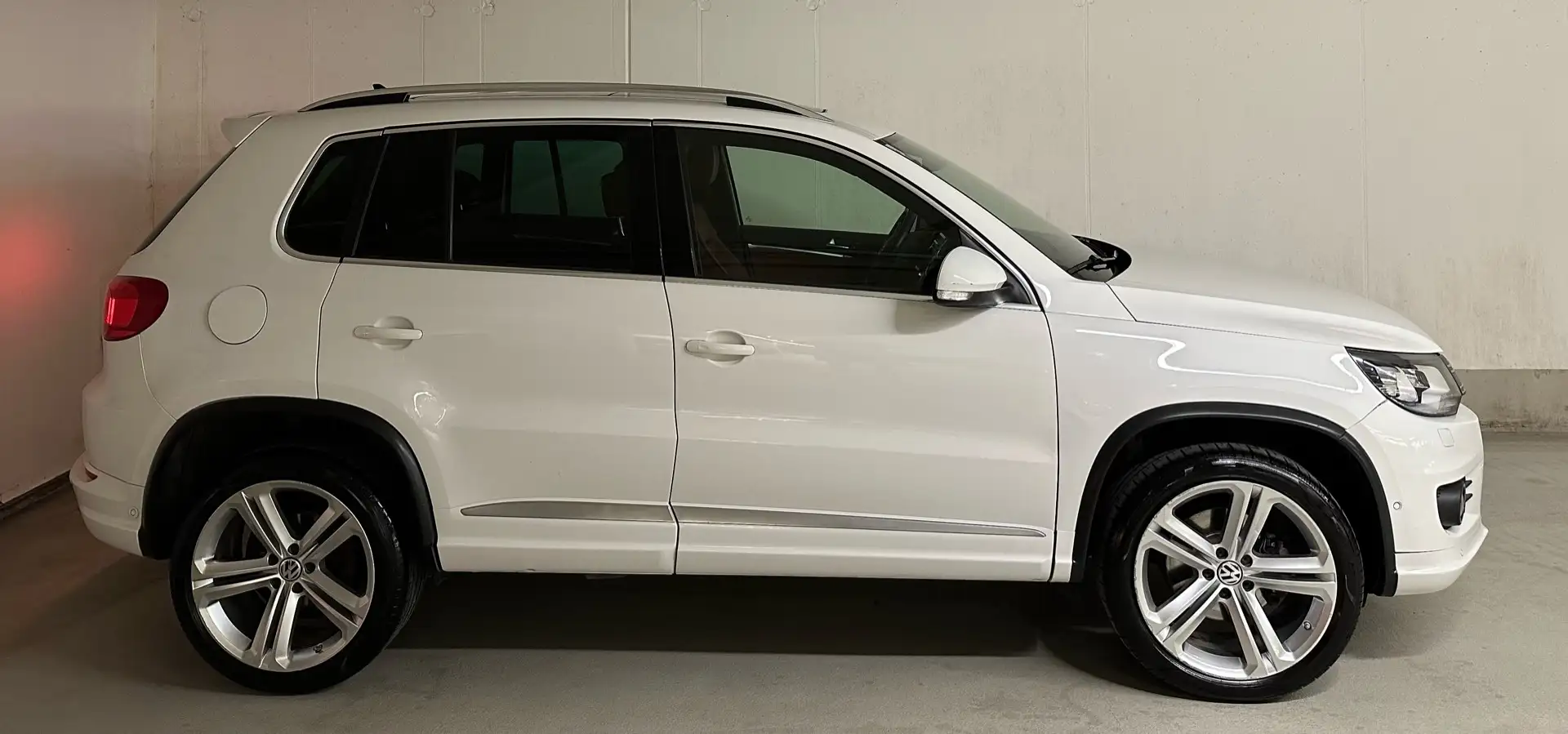 Volkswagen Tiguan Allrad/Sport/R-Line/Exklusiv 12 Monate Garantie! Weiß - 2