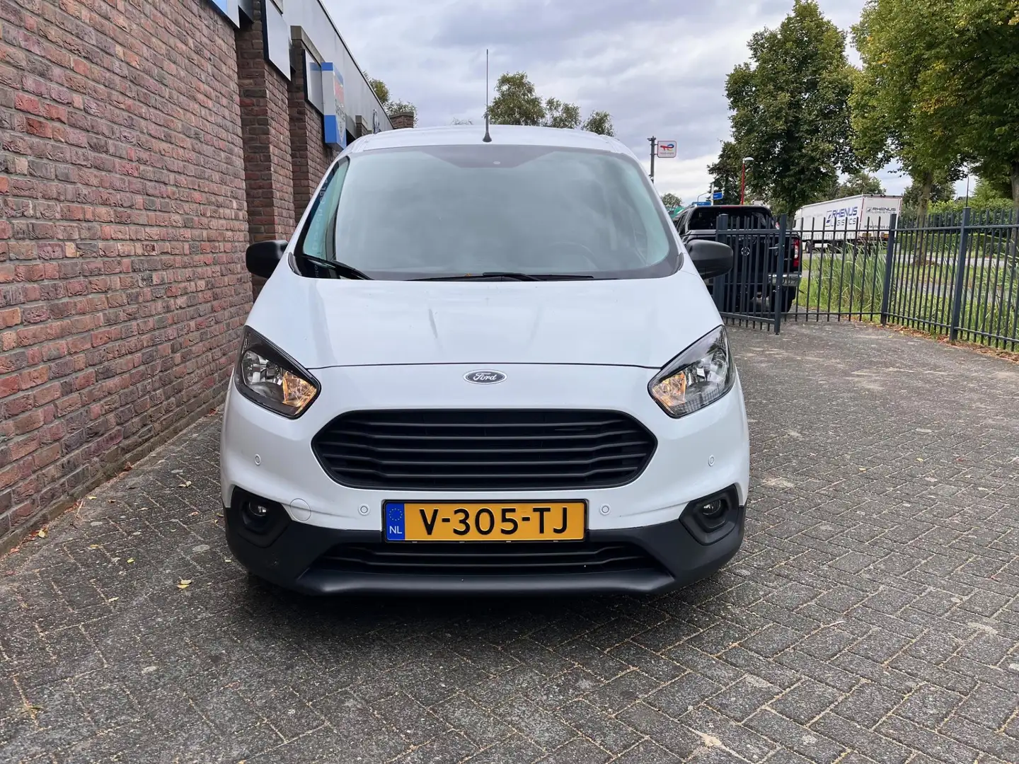 Ford Transit Courier 1.5 TDCI Trend PDC Schuifdeur Carplay Wit - 2