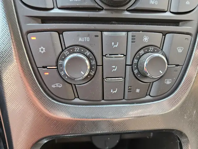 Opel Astra view 14