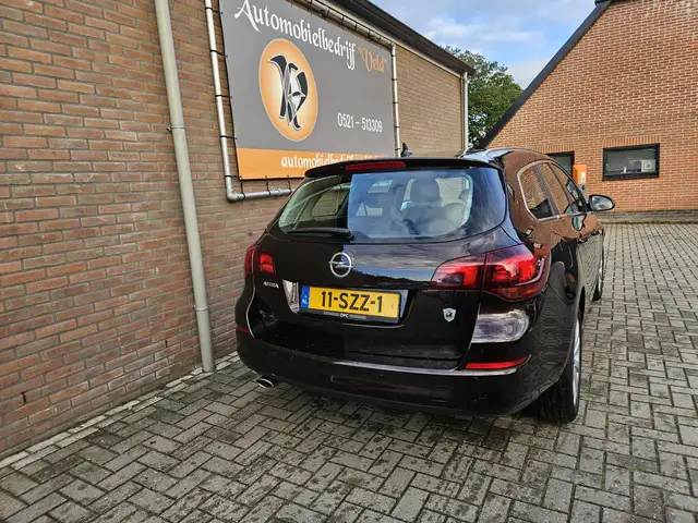 Opel Astra view 27