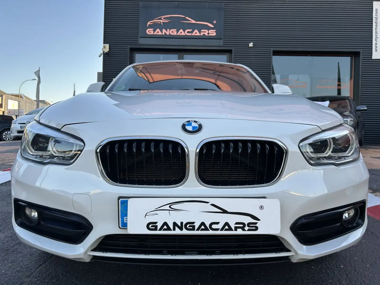 BMW 116 116d Blanco - 1