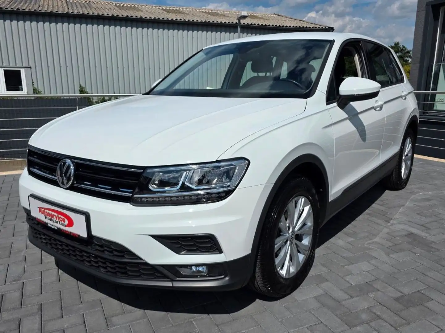 Volkswagen Tiguan 1.5 TSI DSG Keyless Access Navi LED PDC White - 1