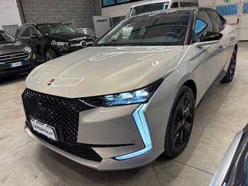 DS 4 E-Tense 225 Performance Line