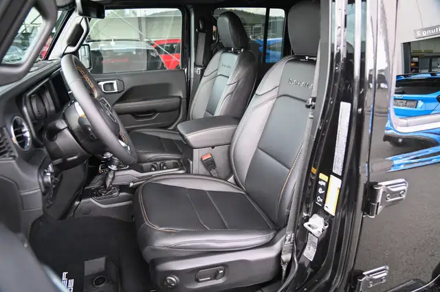 Jeep Wrangler view 16