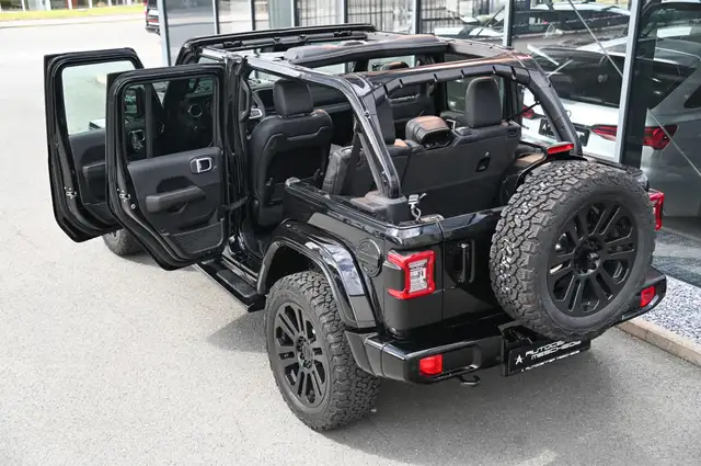 Jeep Wrangler view 10