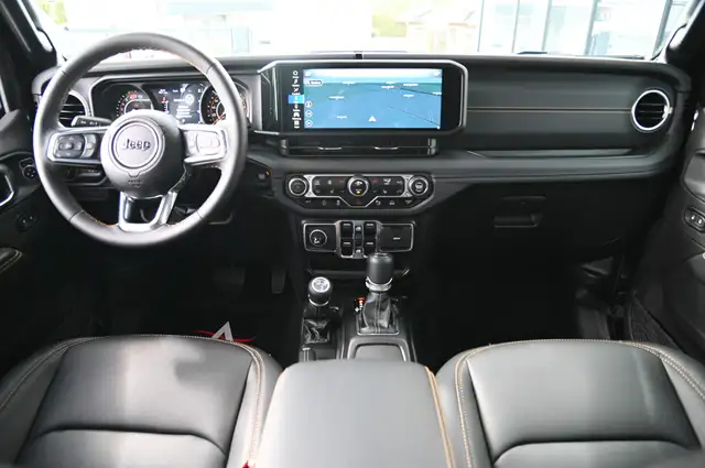 Jeep Wrangler view 14