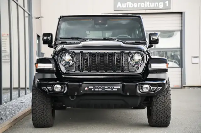 Jeep Wrangler view 30