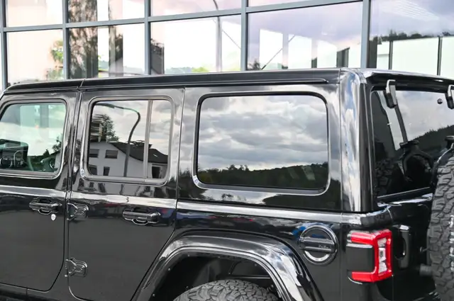 Jeep Wrangler view 28