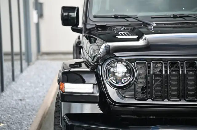 Jeep Wrangler view 29