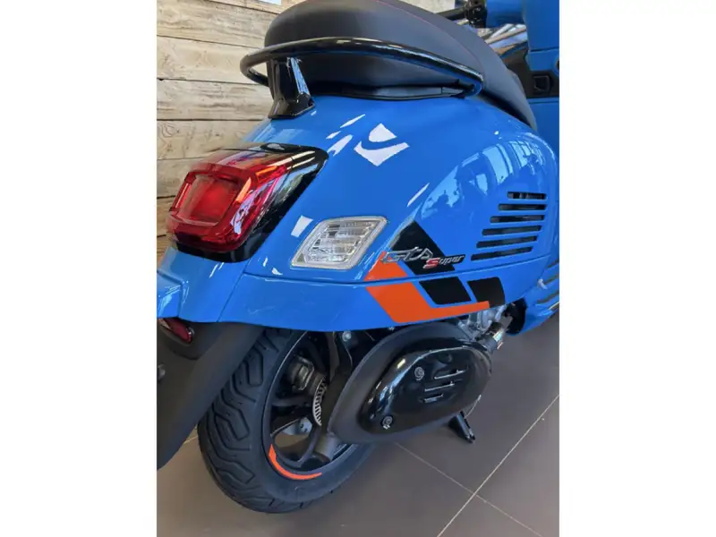 Vespa GTS Super Sport - foto 2