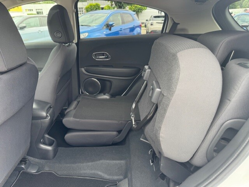 Honda HR-V 1,5 i-VTEC Elegance — photo 8