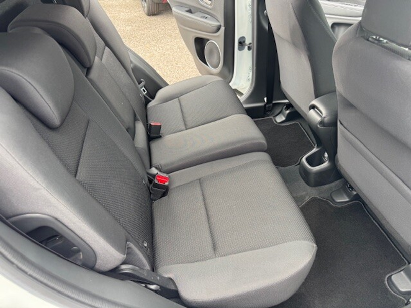 Honda HR-V 1,5 i-VTEC Elegance — photo 9