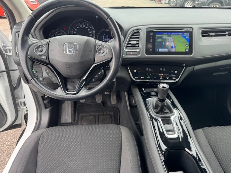 Honda HR-V 1,5 i-VTEC Elegance — photo 5