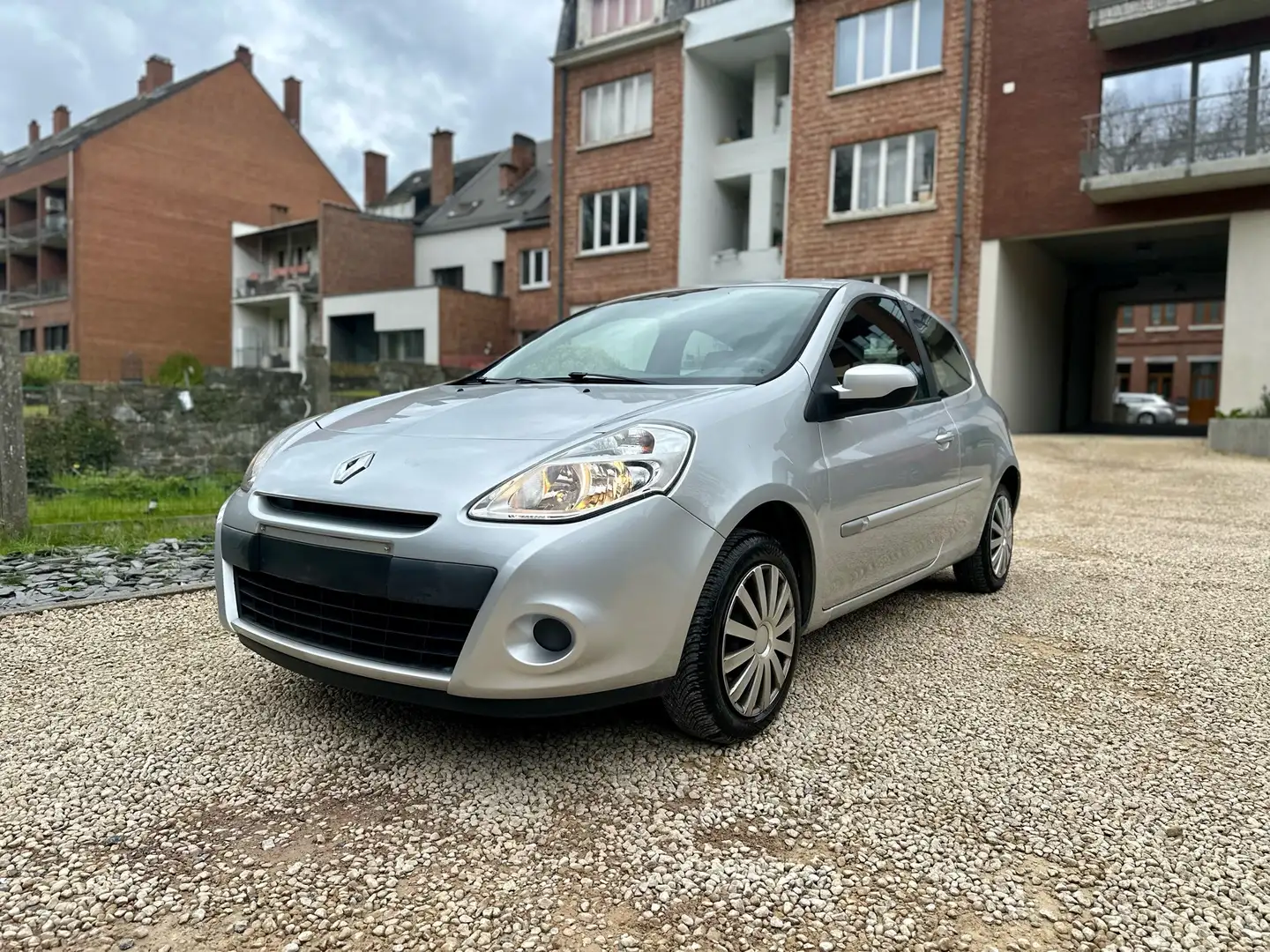 Renault Clio 1.2i Collection Argent - 1