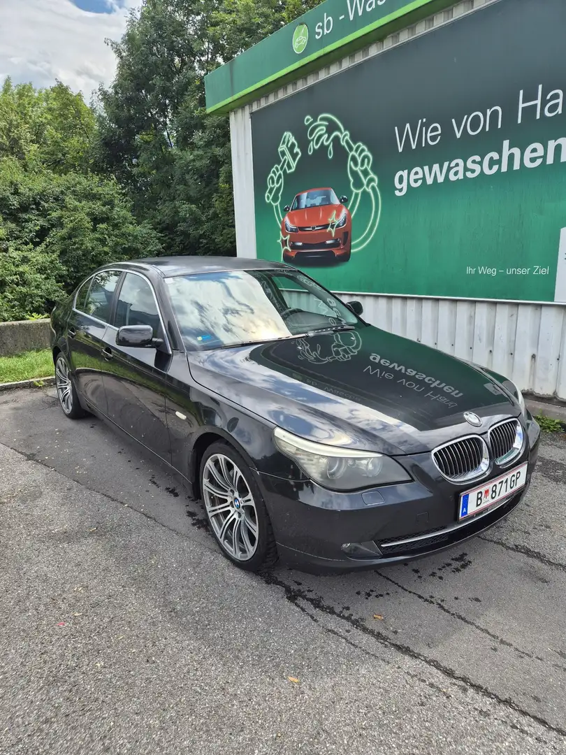 BMW 525 525d Österreich-Paket Aut. Schwarz - 2