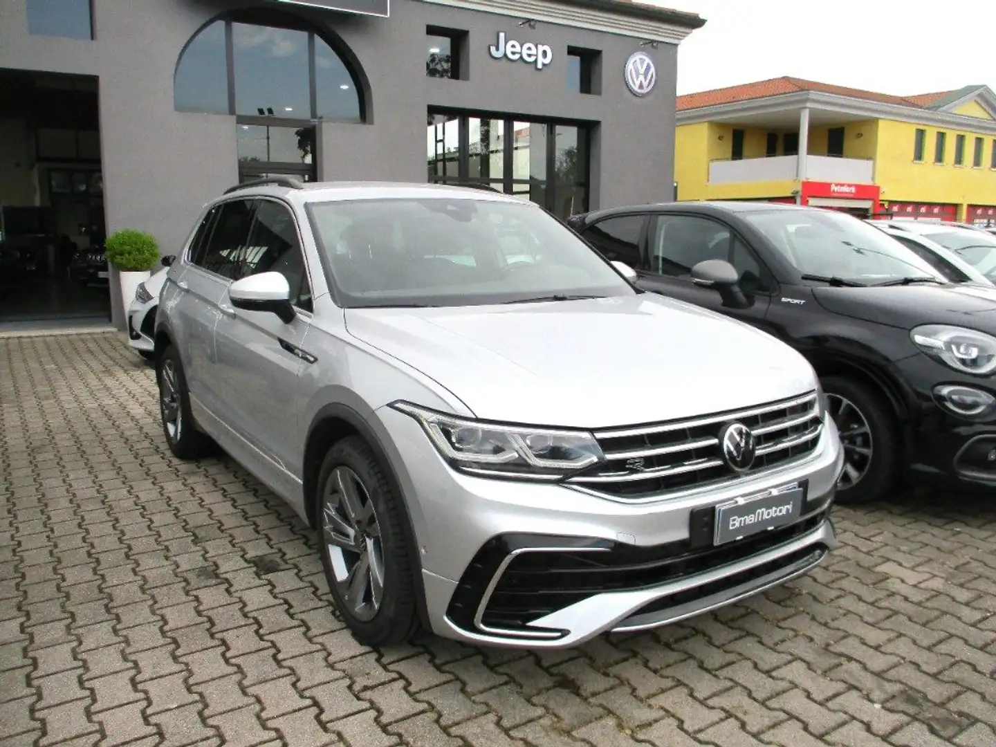 Volkswagen Tiguan 1.5 TSI 150 CV DSG ACT R-Line Argento - 1