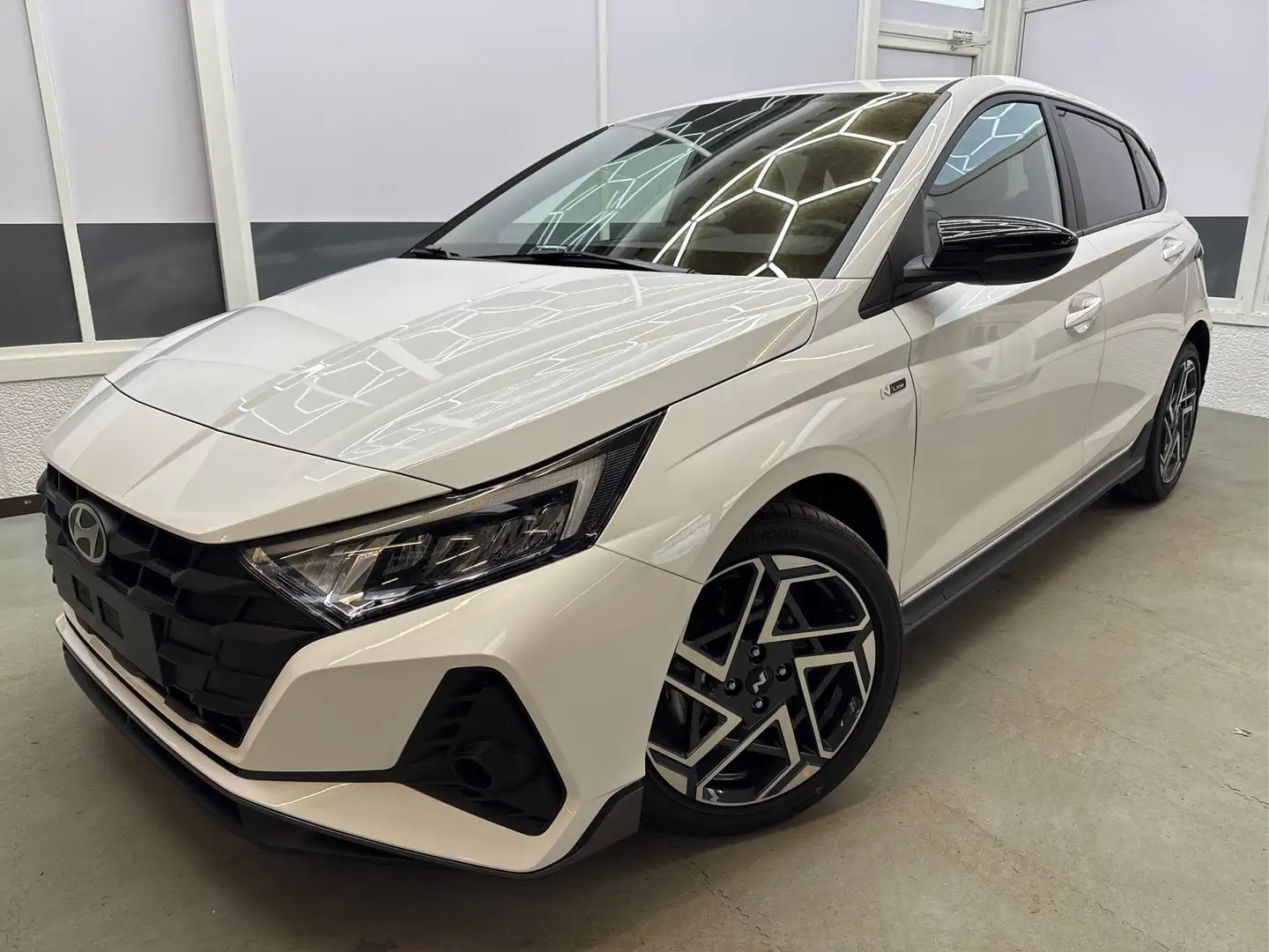Hyundai i20 N-LINE NAVI KLIMAAUTOMATIK SHZ RFK PDC 1.0 T-GD... Weiß - 1