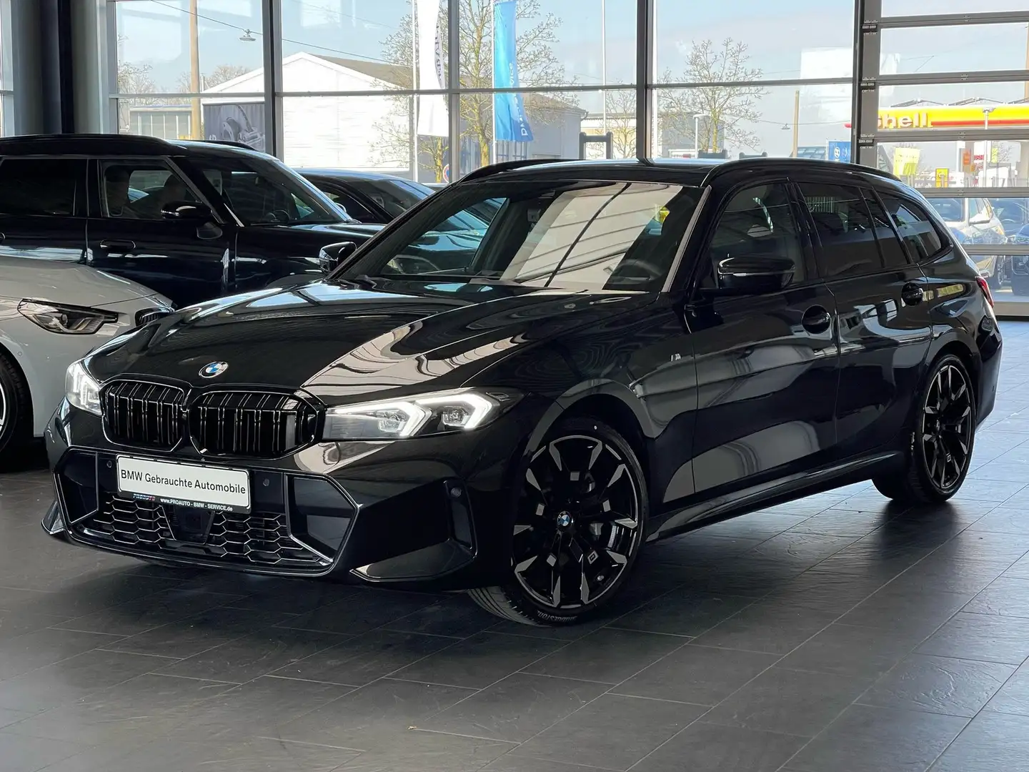 BMW 330 i Tour. xDrive M Sport AHK/HUD/PANO/360°/19 Zwart - 2