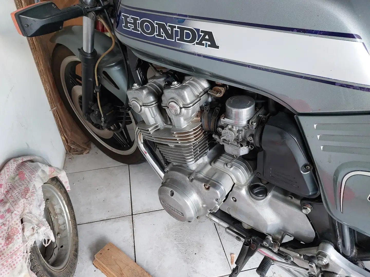 Honda CB 750 four CB 750F Gri - 2