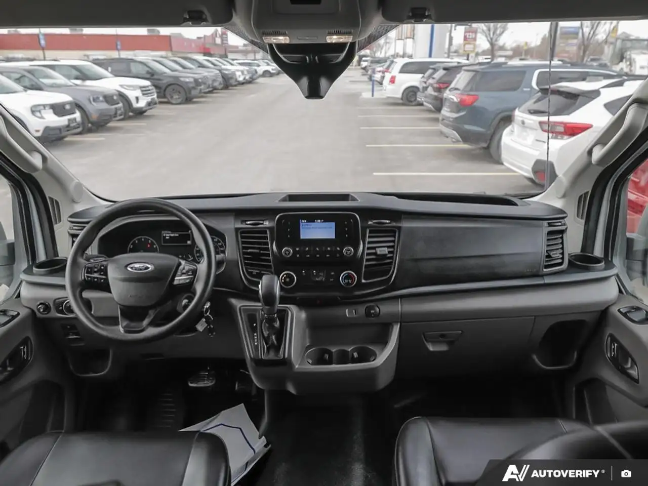 Ford Transit Cargo Van снимка Ford Transit Cargo Van