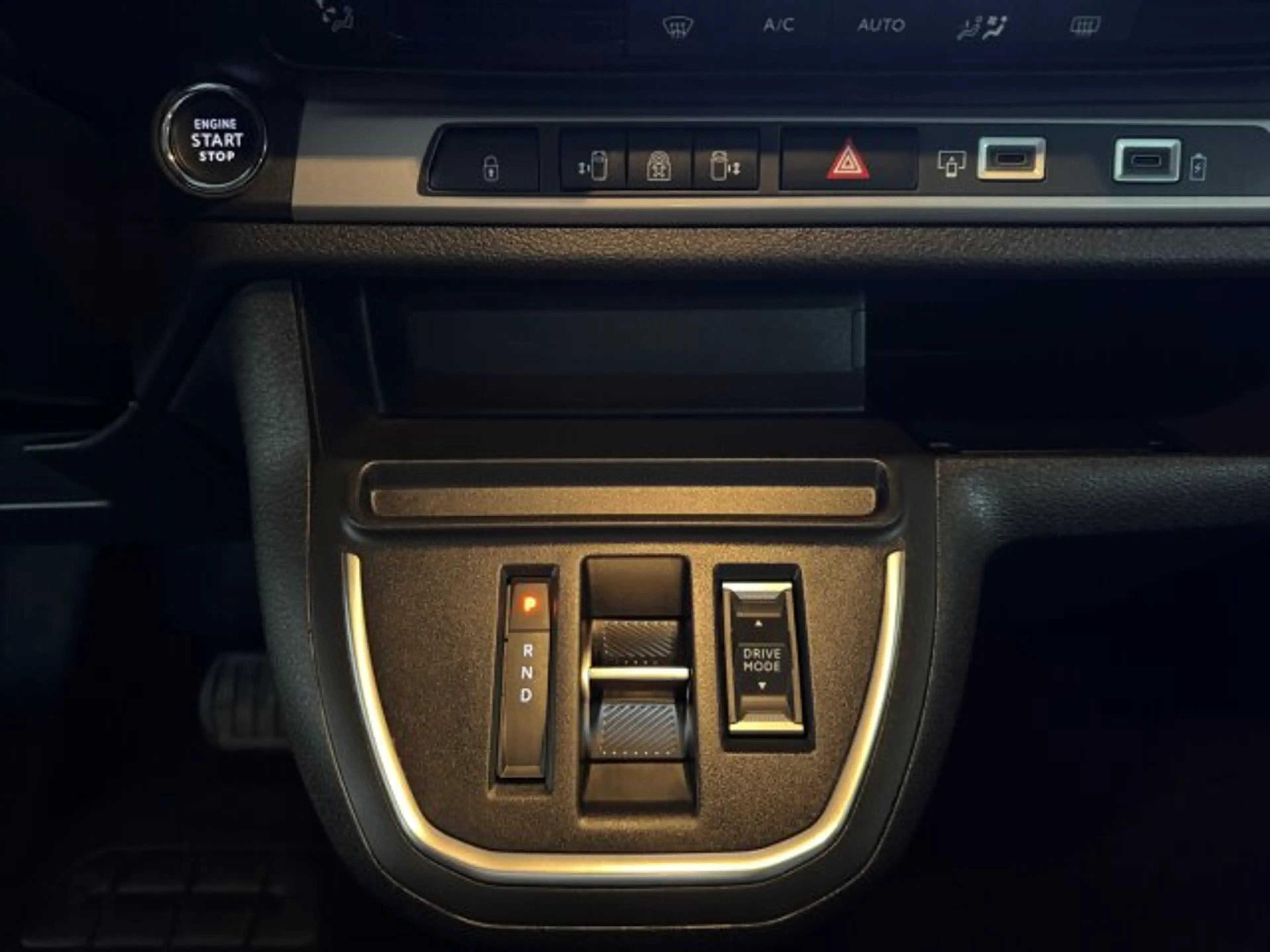 Citroen Spacetourer Spacetourer Plus M 180 +180°Kamera+Navi+LHZ+SHZ — photo 13