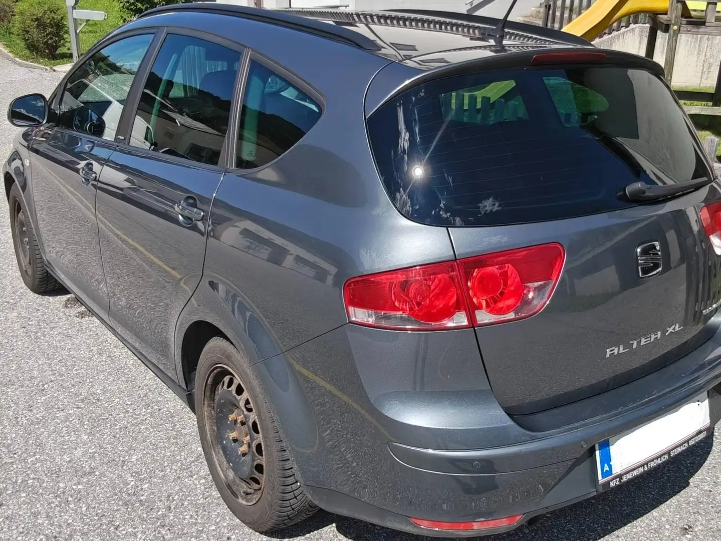 SEAT Altea XL ChiliTech Start-Stop 1,6 CR TDi Silber - 2
