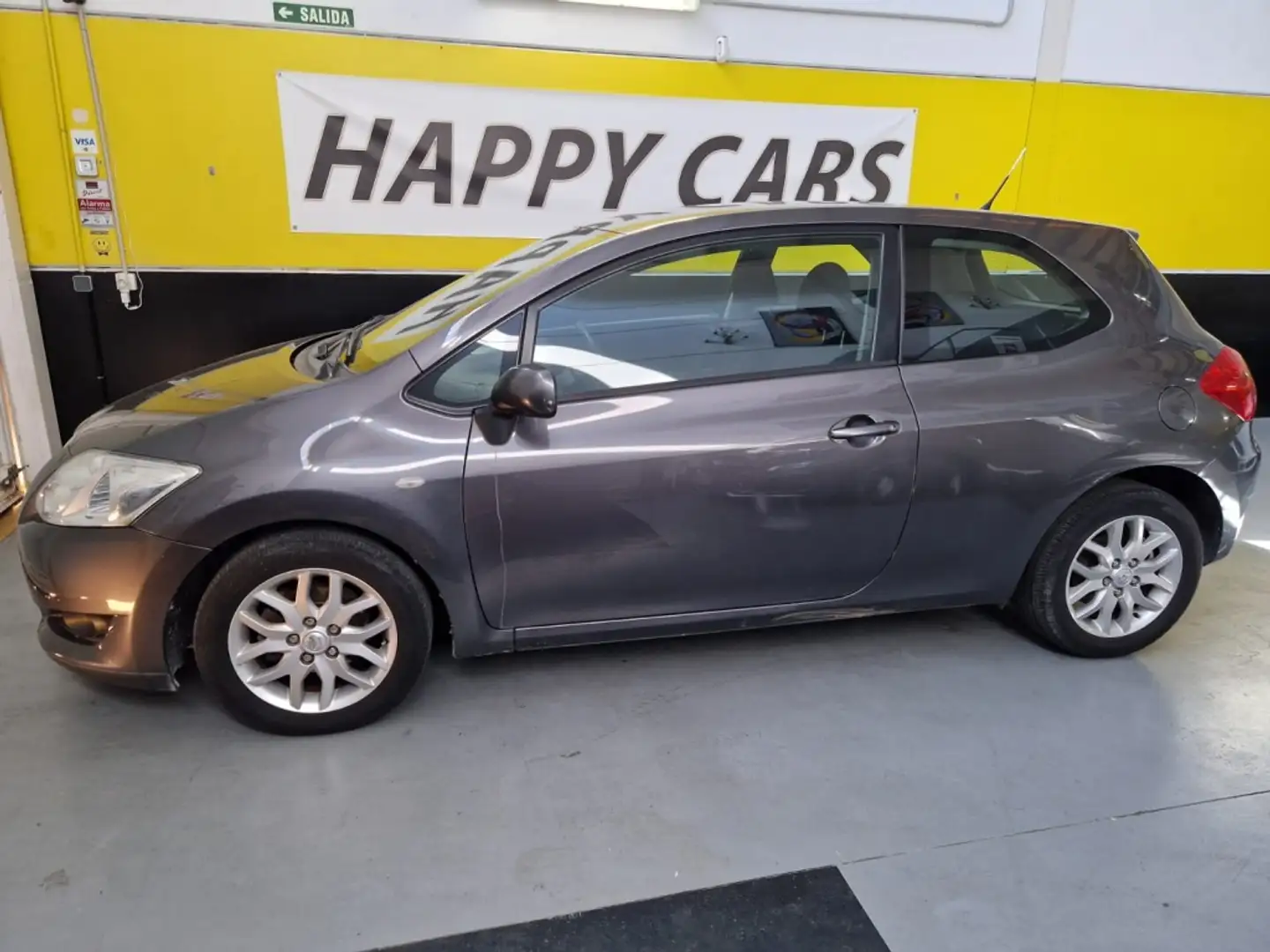 Toyota Auris 1.4D-4D Gris - 1