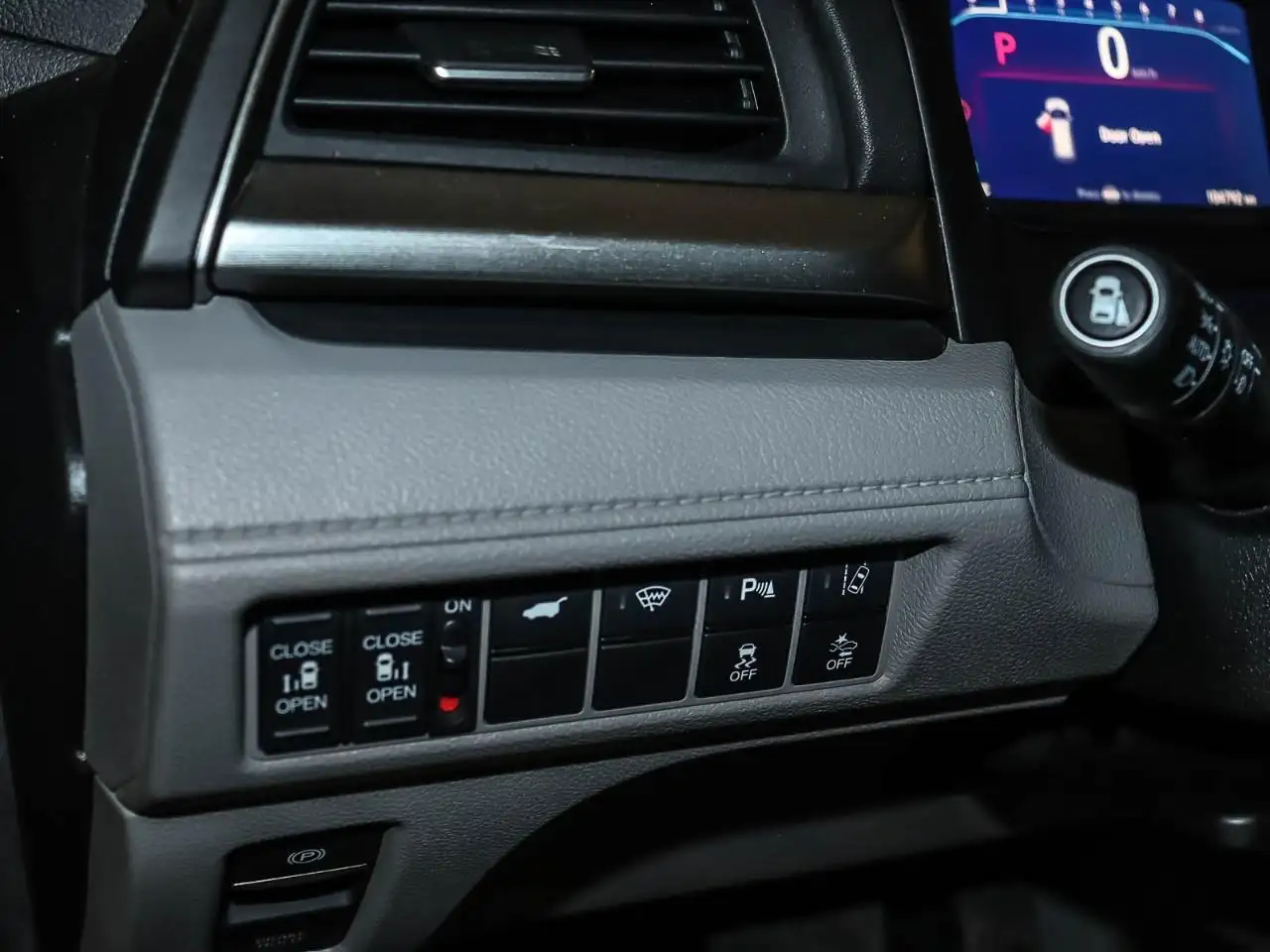 Honda Odyssey снимка Honda Odyssey
