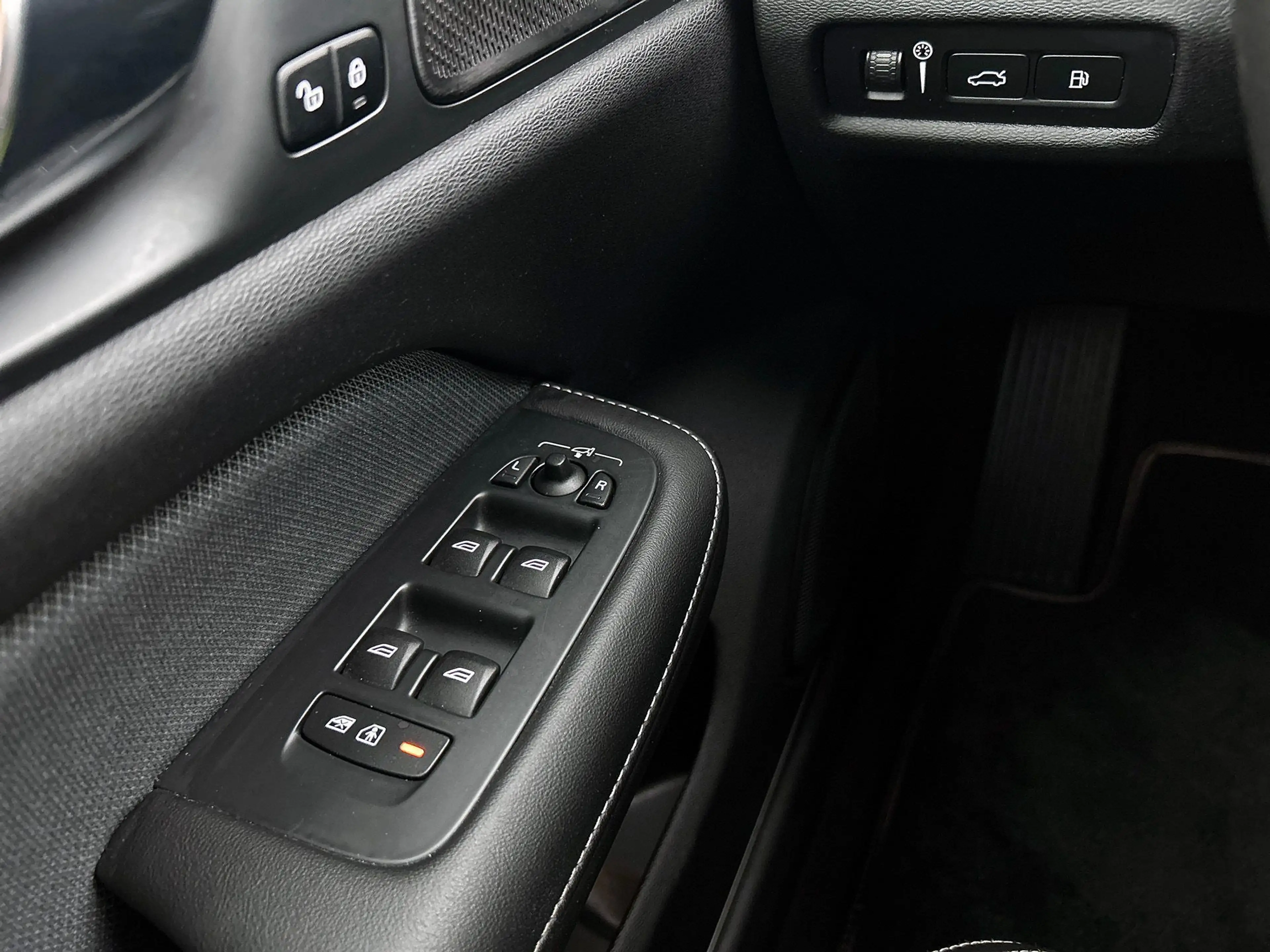 Volvo S60 2.0 T8 AWD Twin Engine Polestar Engineered | Autom — photo 41