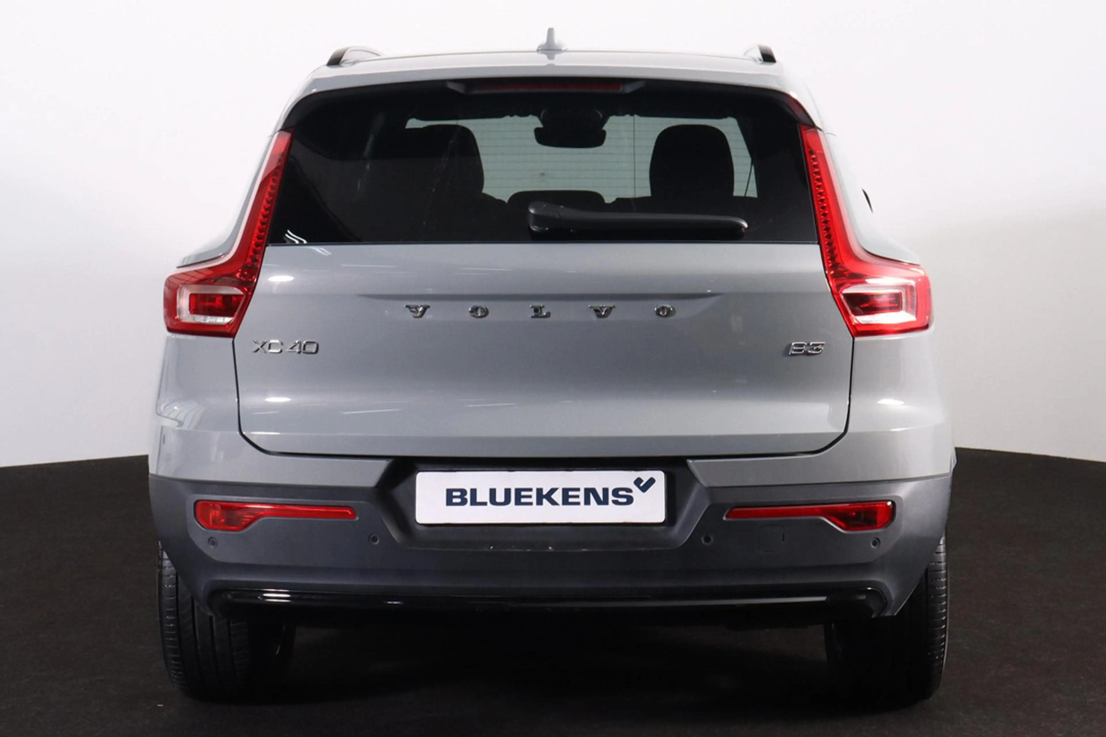 Volvo XC40 B3 Plus Dark - IntelliSafe Assist & Surround - 360 — photo 4