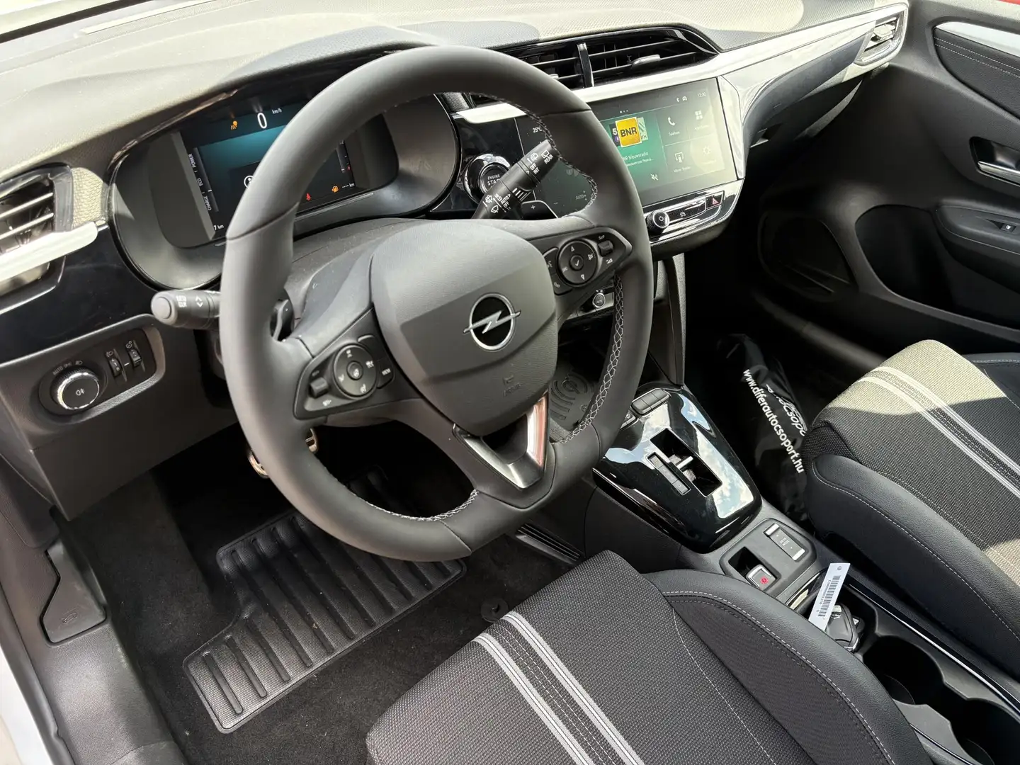 Opel Corsa 1.2 Turbo Hybrid GS 100pk | Automaat | Navigatie | Wit - 2