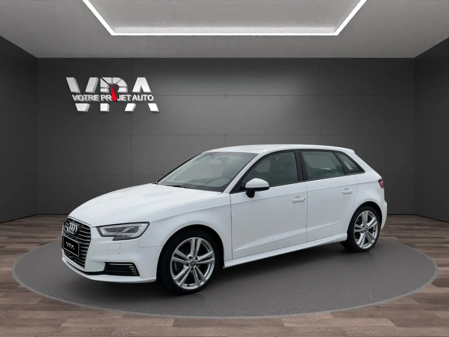 Audi A3 Sportback · 40 e-tron 204ch Blanc - 1
