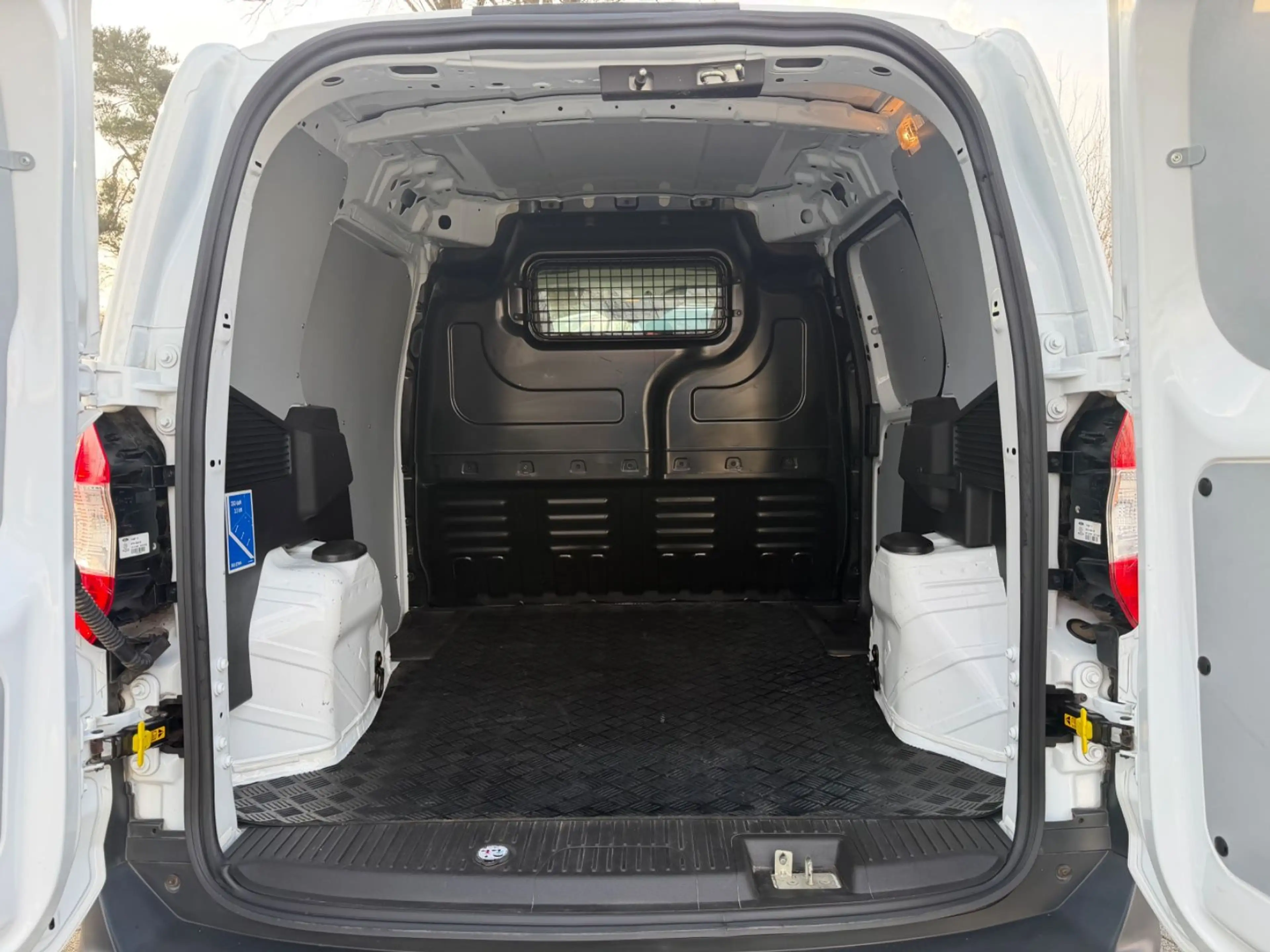 Ford Transit Courier TRANSIT COURIER TREND KLIMA/SERVICE+TÜV NEU !! — photo 11