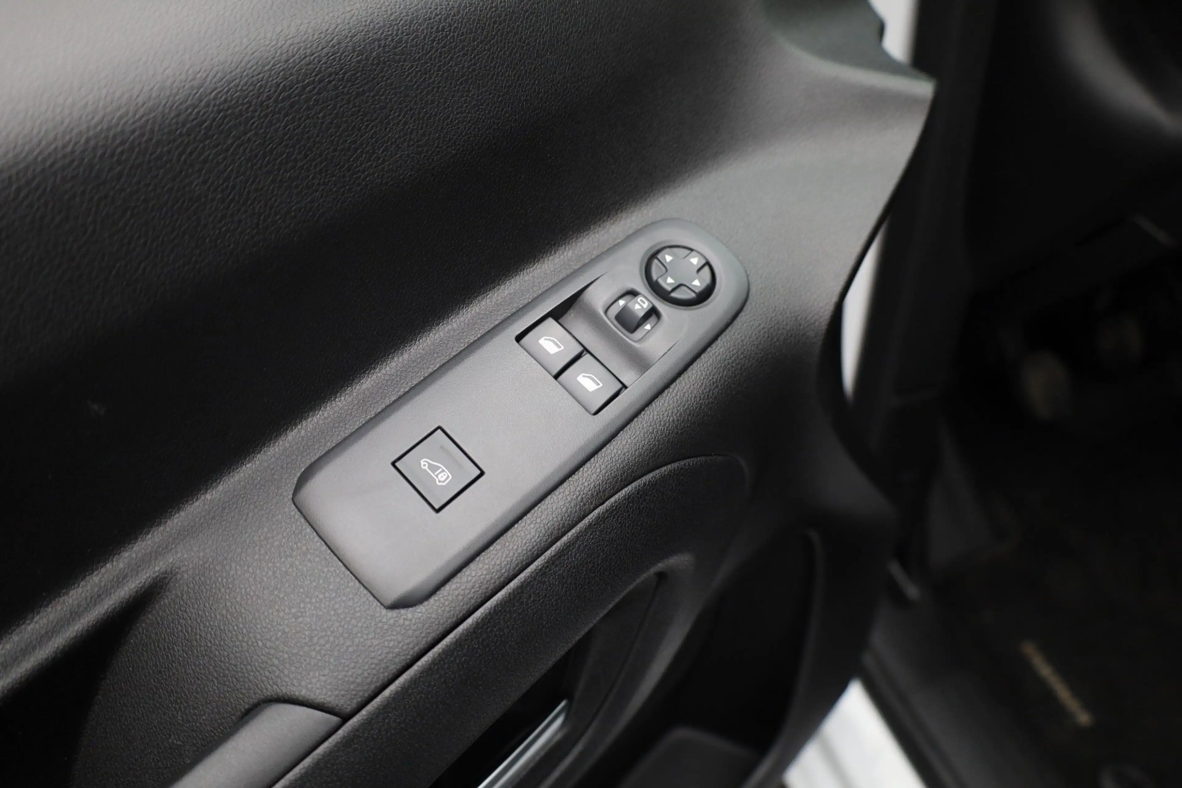 Peugeot Partner 1.5 BlueHDi 100 S&S L1 Trekhaak | Houten Laadvloer — photo 33