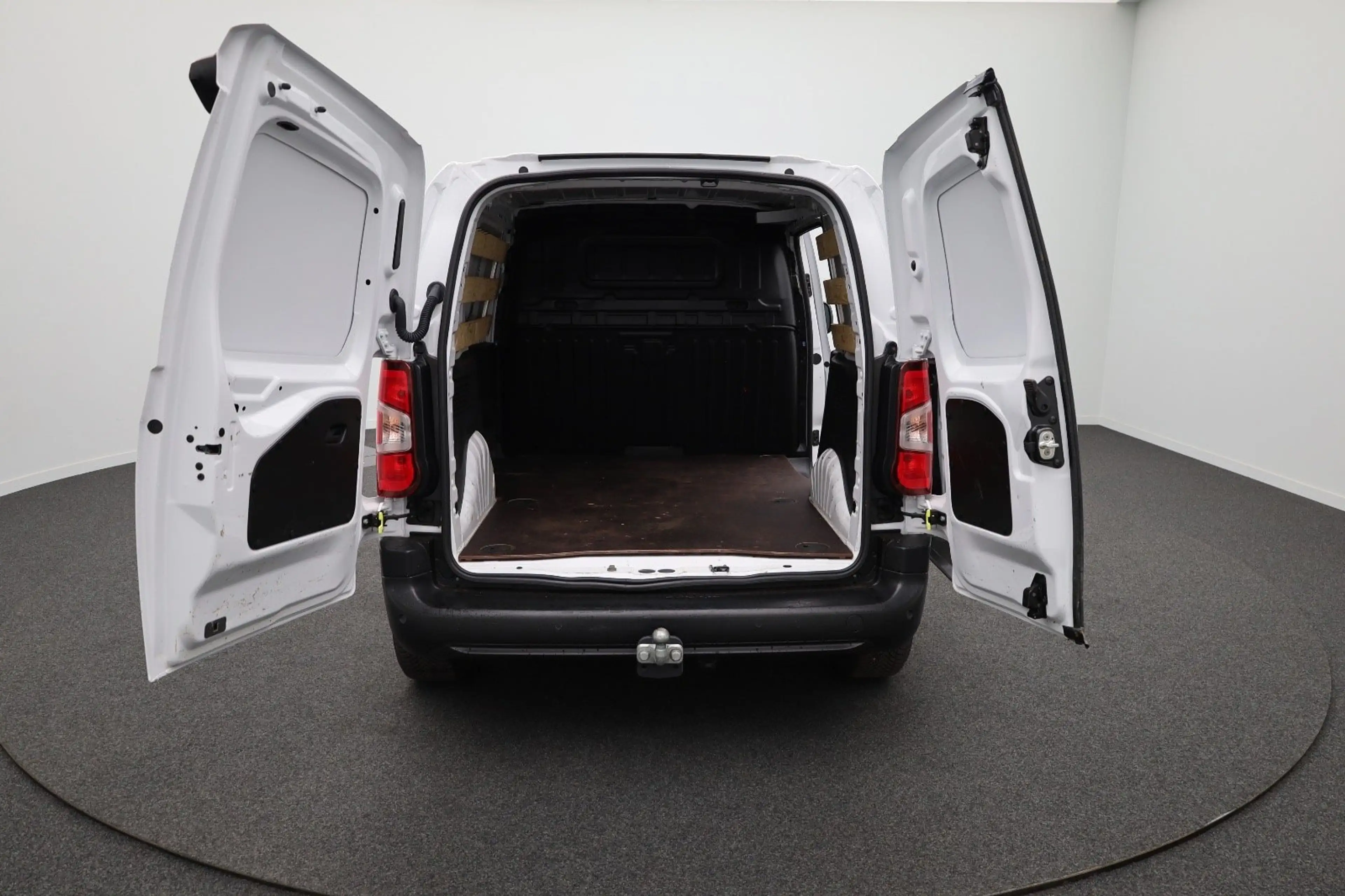 Peugeot Partner 1.5 BlueHDi 100 S&S L1 Trekhaak | Houten Laadvloer — photo 5