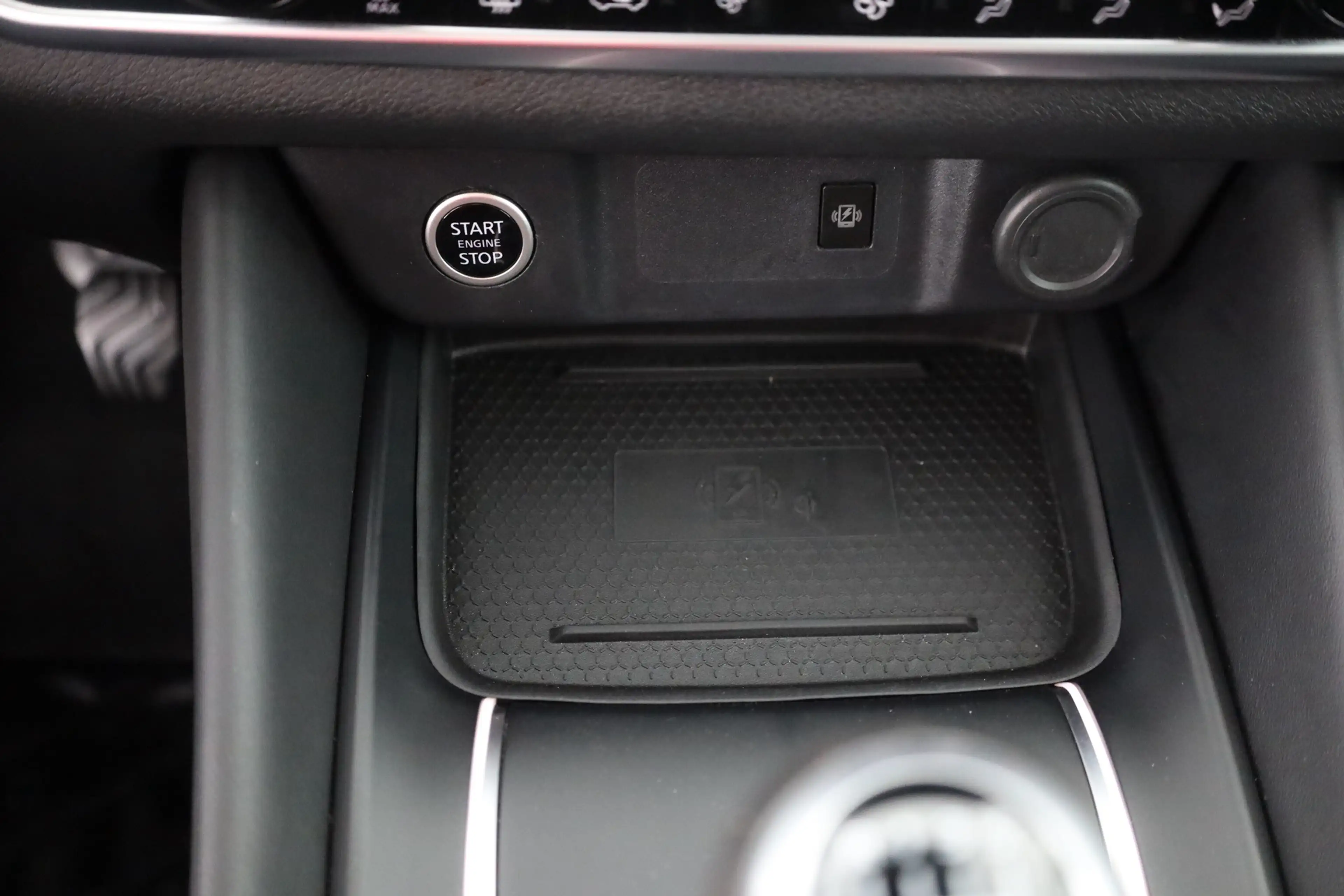 Nissan Qashqai N-Connecta 1.3 Dig-T LED ACC Navi 360° — photo 15
