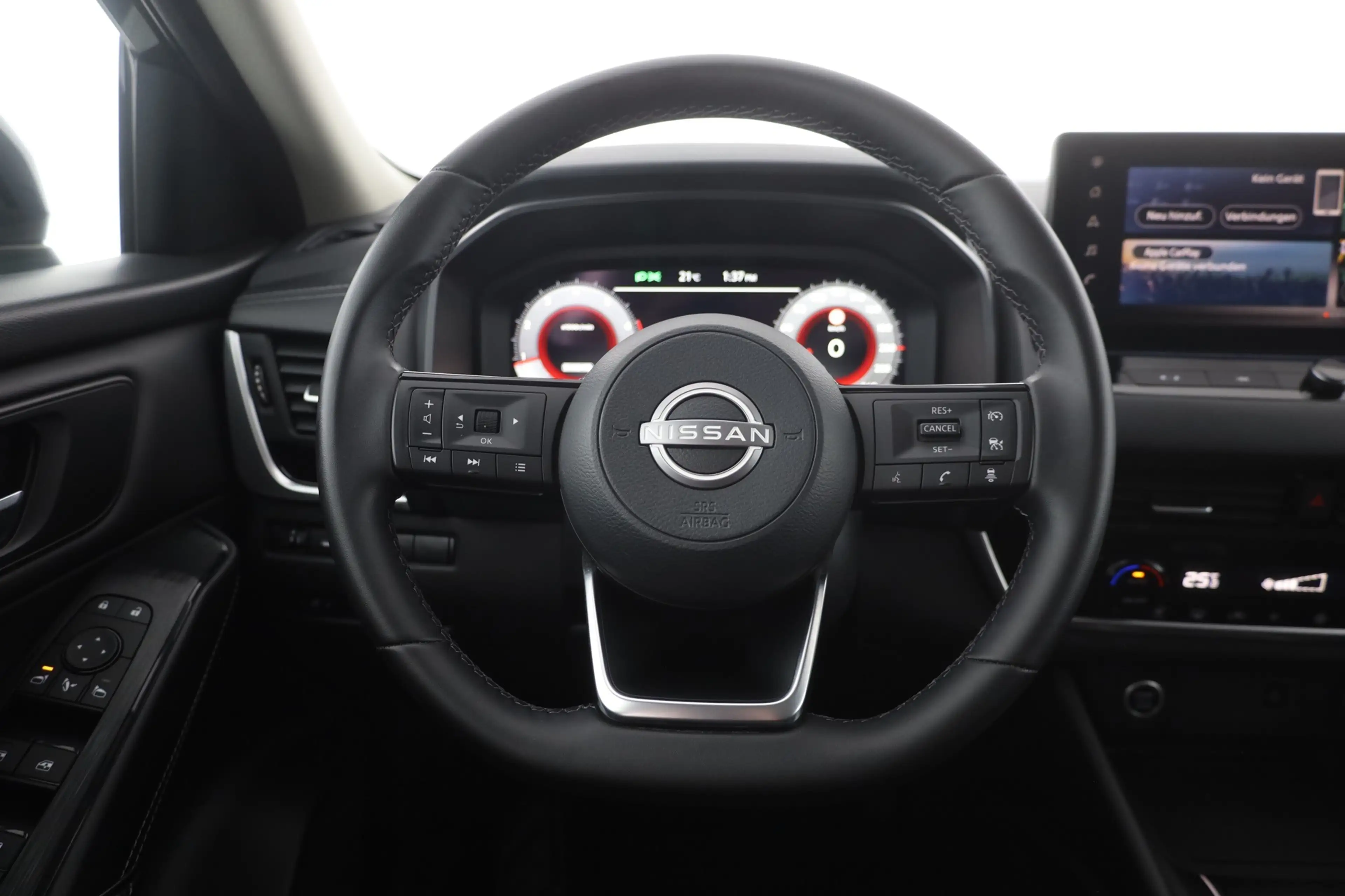 Nissan Qashqai N-Connecta 1.3 Dig-T LED ACC Navi 360° — photo 10