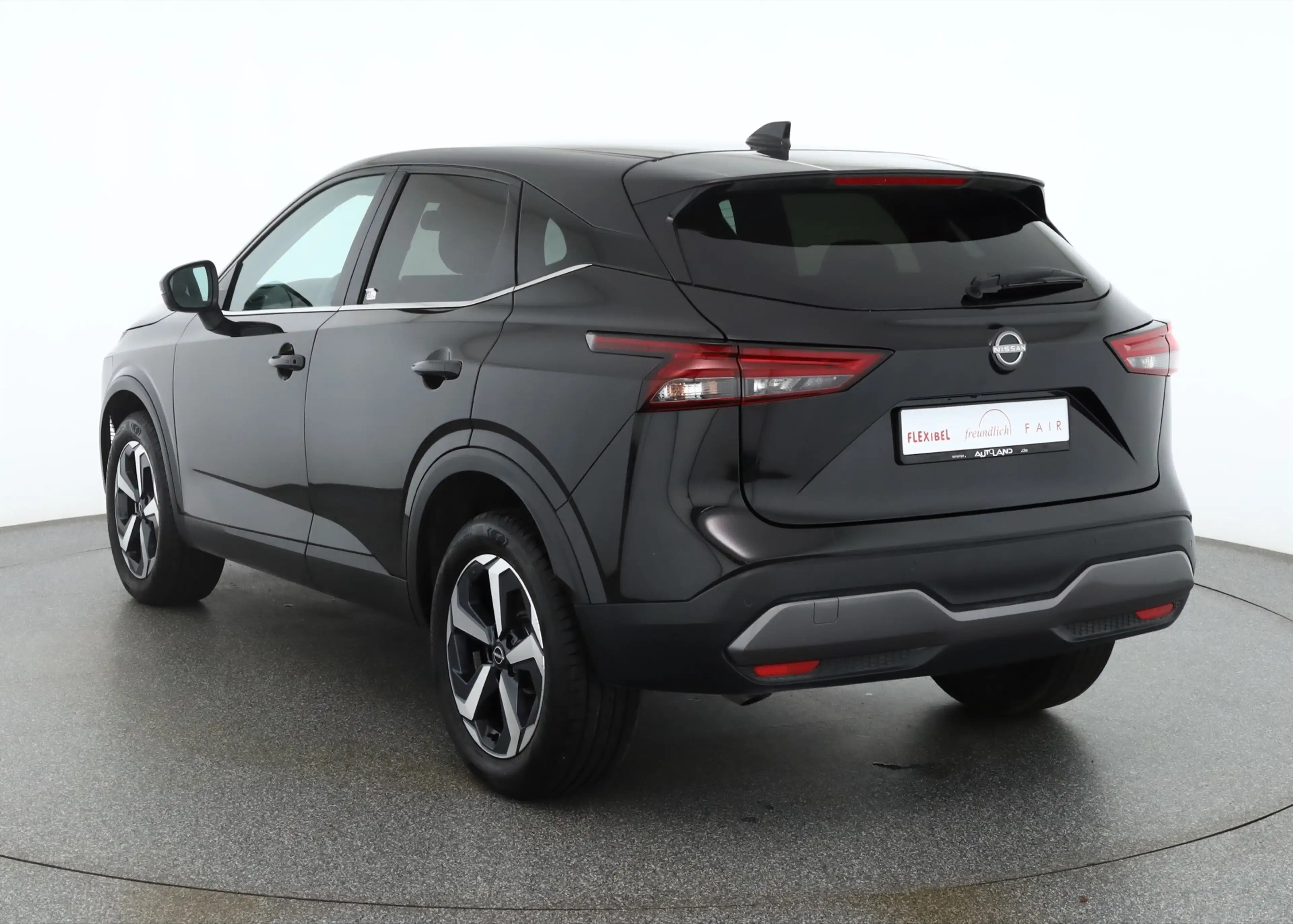 Nissan Qashqai N-Connecta 1.3 Dig-T LED ACC Navi 360° — photo 3