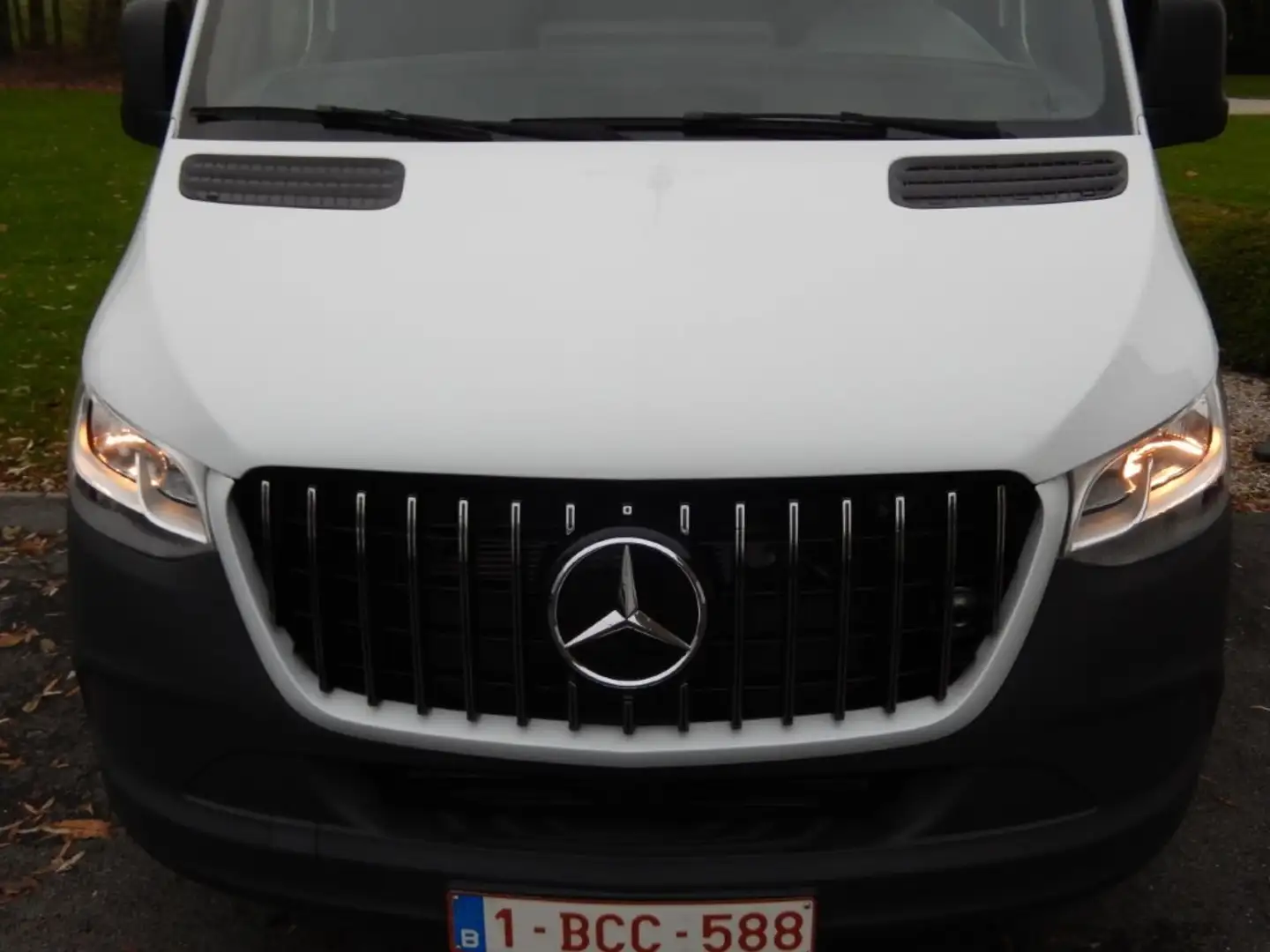 Mercedes-Benz Sprinter KOOPJE.DEMO SPRINTER MET LAADKLEP DIE 850 KG TILT. Blanc - 1