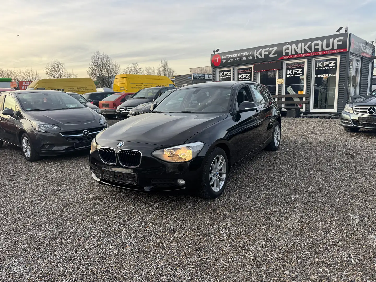BMW 116 116 i EURO 6!!KLIMAANLAGE!!SITZHEIZUNG!!PDC!! Schwarz - 1