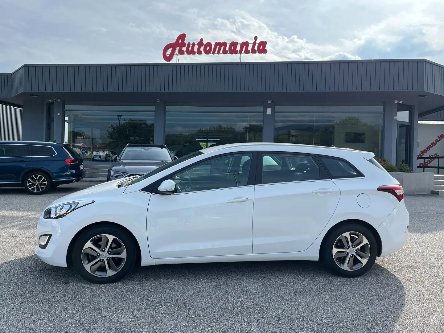 Hyundai i30 i30 II 2012 Wagon 1.6 crdi Comfort 110cv FL E6 Blanco - 1
