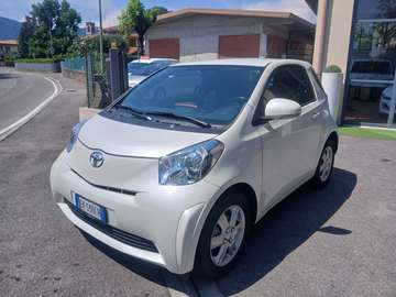 iQ 1.0 Active CVT 4 POSTI AUTOMATICA