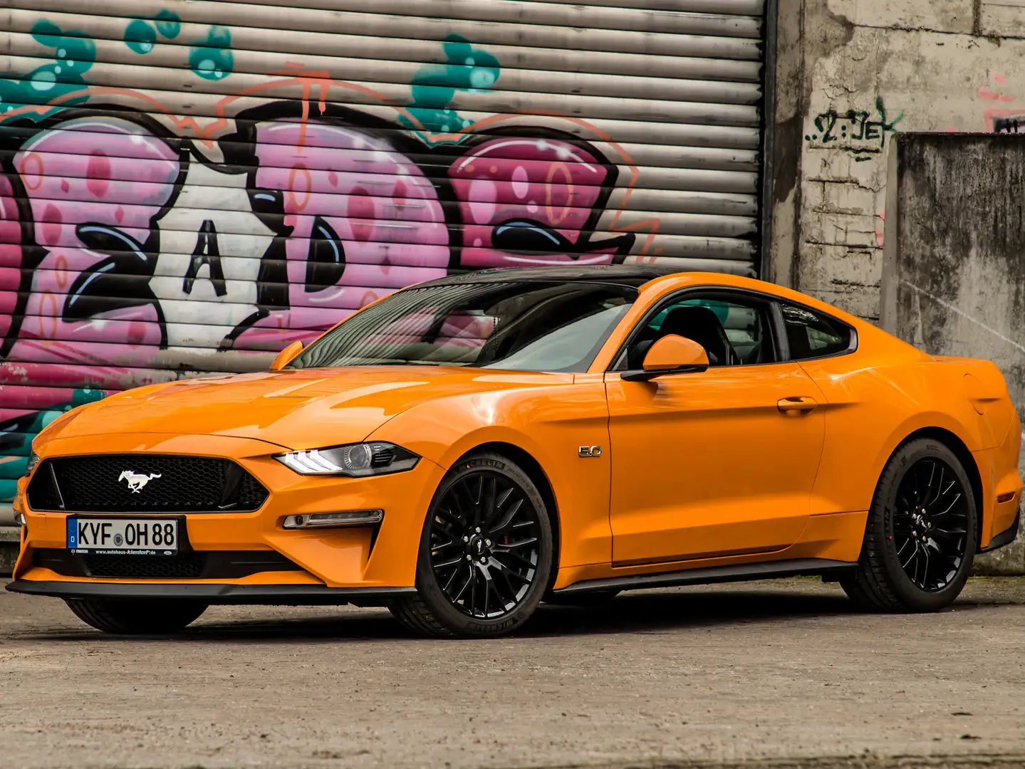 Ford Mustang Mustang+Fastback+5.0+Ti-VCT+V8+GT Oranžová - 1