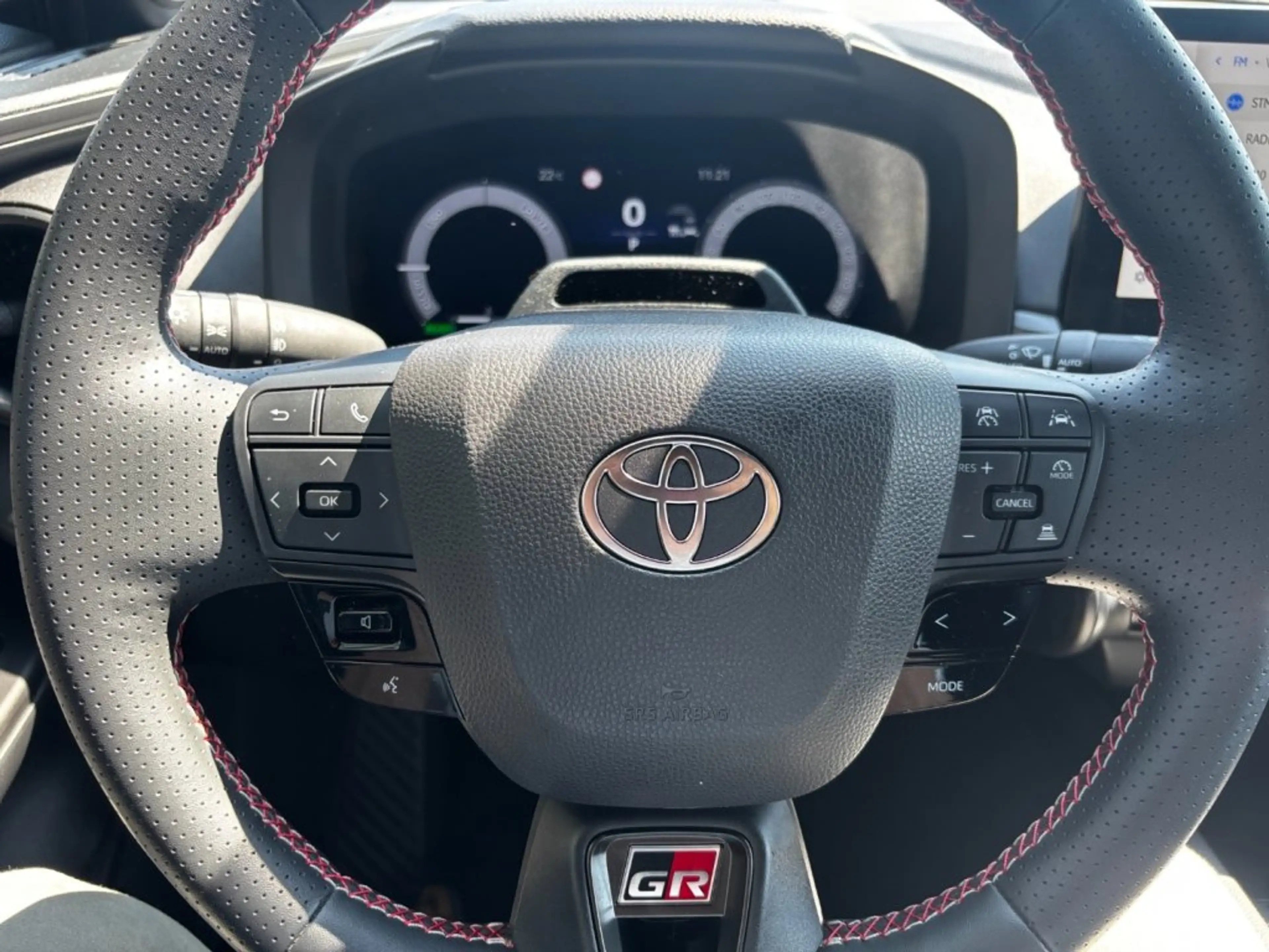 Toyota C-HR 2,0 Hybrid E-CVT 4WD GR Sport Premiere Edition — photo 13